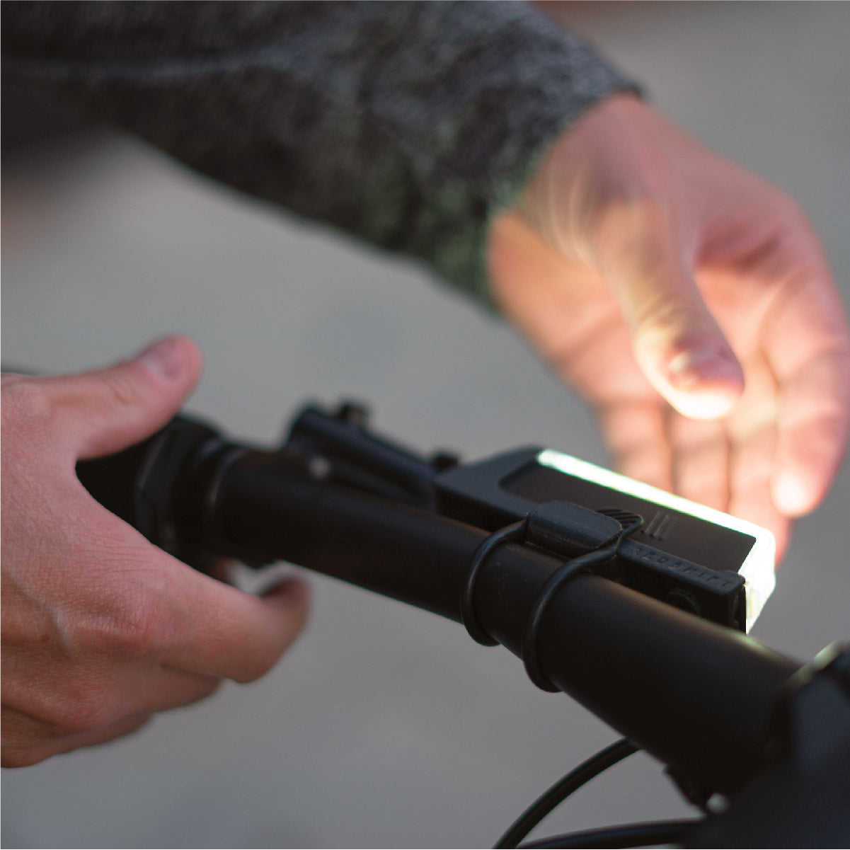 Specialized Axix Light ボトムブラケット Arclight Light Module + Multi-Mount – Redshift Sports